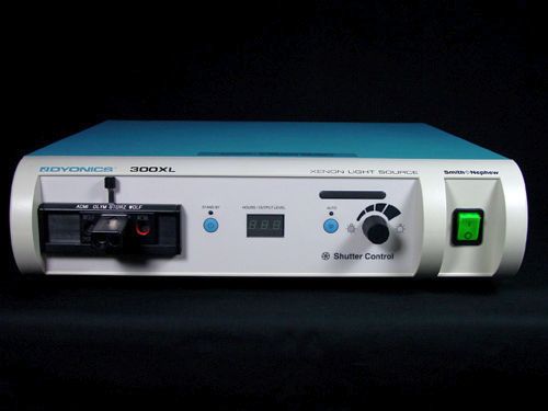 Smith & Nephew Dyonics 300XL Xenon Light Source