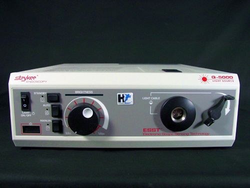 Stryker Endoscopy Quantum 5000 Universal Light Source with ESST